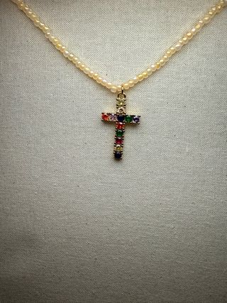Collar Cruz Perlas Multicolor