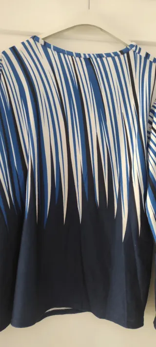 Maglietta donna fantasia righe blu e bianche