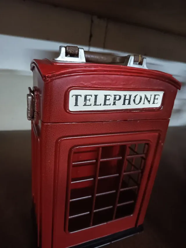 Scatola decorativa cabina telefonica rossa