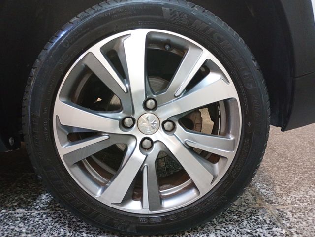 Peugeot 2008 1.6 BlueHDI 120 CV