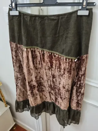 Falda de terciopelo y panilla verde y marrón. T 36