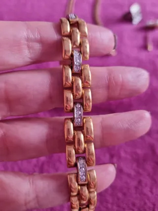 Lote Joyas Elegantes Doradas y Plateadas