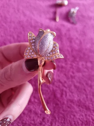 Lote Joyas Elegantes Doradas y Plateadas