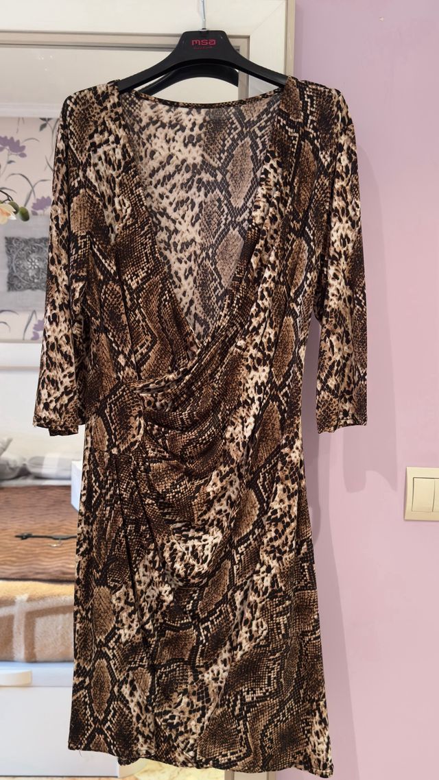 Conjunto vestido estampado y abrigo talla unica