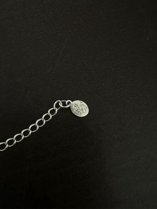 Pulsera plata con mariposas y piedras