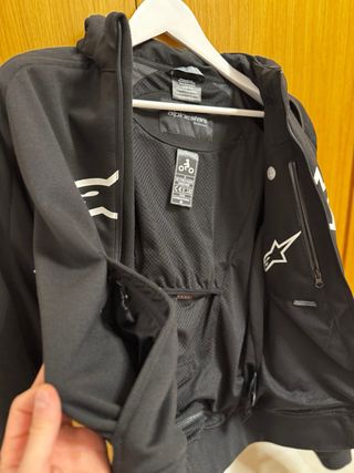 Sudadera Alpinestars con cremallera y protecciones