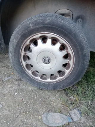Llanta de aluminio Volvo XC70 en 15 pulgadas a 25€