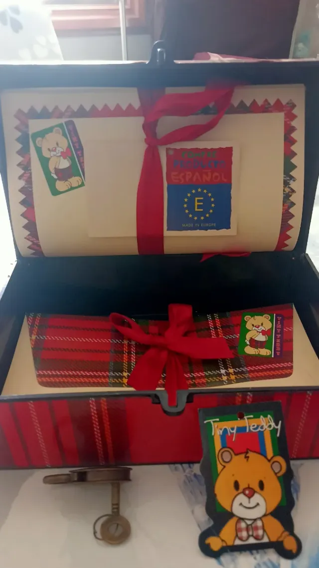 Cofre Vintage Tiny Teddy com 15 cartas e envelopes