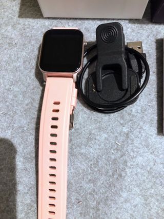 Smartwatch OLT Oro Rosa Cajat. Usado una vez
