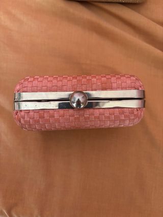 Cartera de mano rosa para bodas