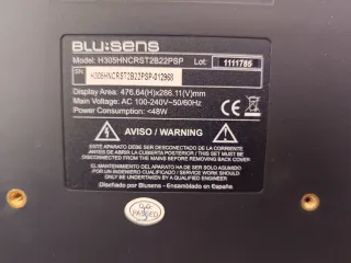 Televisor Blu:Sens con pie y mando.