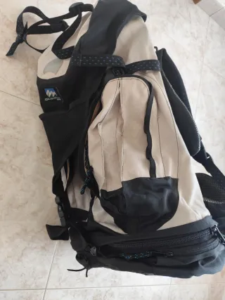 Mochila Montaña y Trekking Forclaz 60L