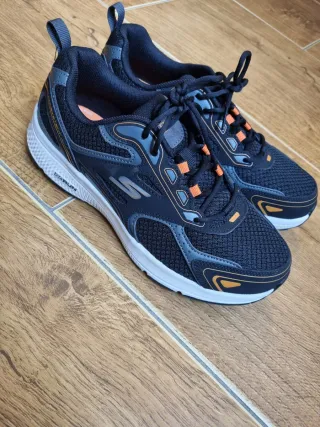 Skechers Goga Max Negro Naranja