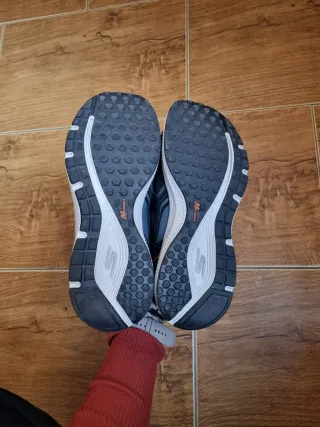 Skechers Goga Max Negro Naranja