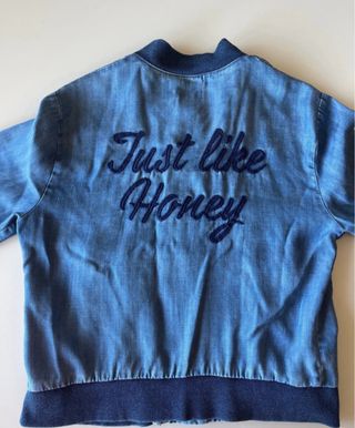 Chaqueta vaquera azul fina