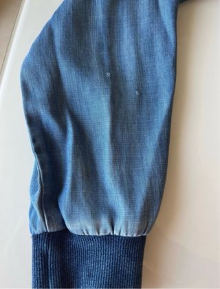 Chaqueta vaquera azul fina