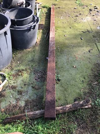 Tubo de hierro oxidado