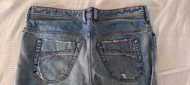 Pantalón vaquero Diesel talla 34