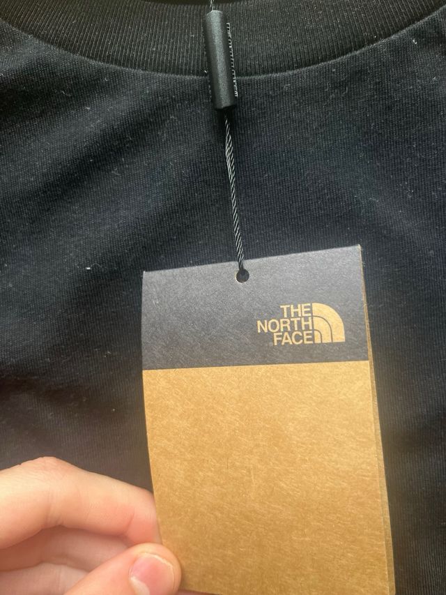 Camiseta The North Face Negra Talla L