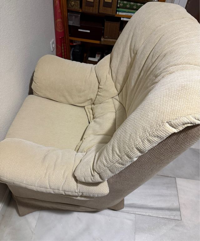 Sillón orejero vintage beige tela