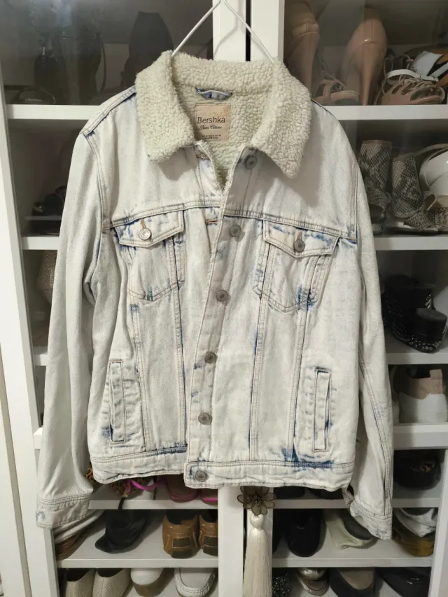 Chaqueta vaquera Bershka forrada