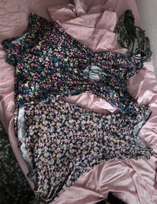 Lote mono y vestido florales