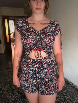 Lote mono y vestido florales