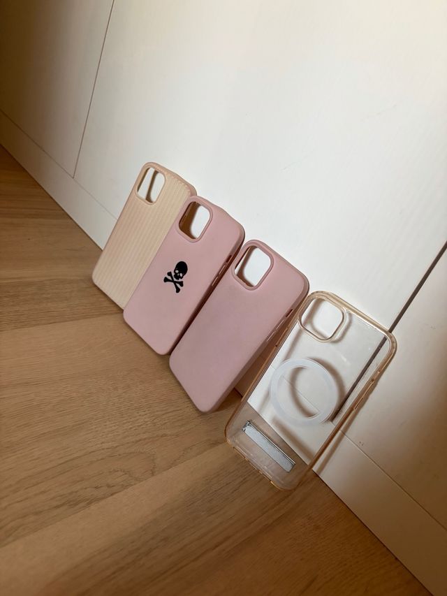 4 Fundas iPhone 12 Pro Max