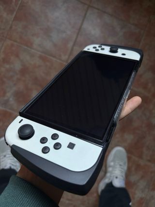 Nintendo Switch OLED Blanca y Negra
