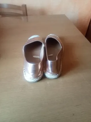 Alpargatas doradas mujer talla 40