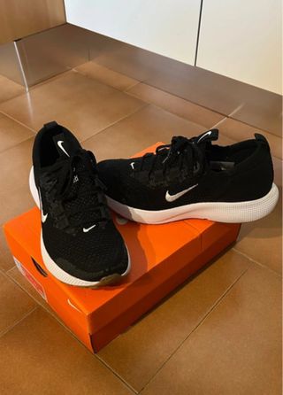 Scarpe running Nike donna nere e bianche