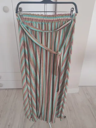 Conjunto de falda y top marca Jot