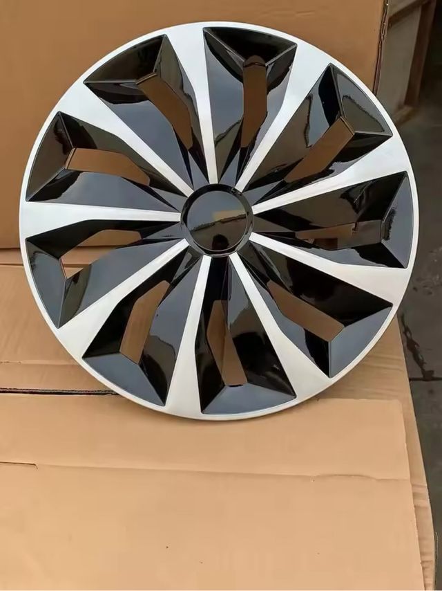 Tapacubos Coche Diseño Deportivo