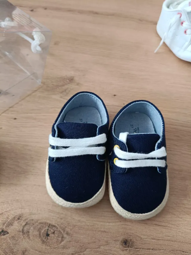 Zapatitos Mayoral Azul Marino Sin Estrenar. N°17.