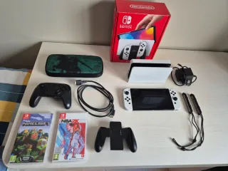 Nintendo Switch OLED + Mando Pro + Funda + Juegos