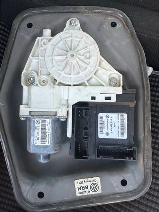 Elevalunas Golf 5  delantero izquierdo