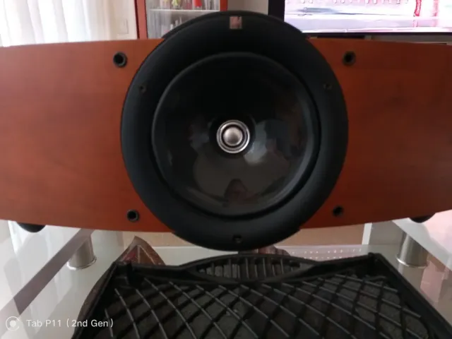Altavoz central KEF Q9 negro/marrón