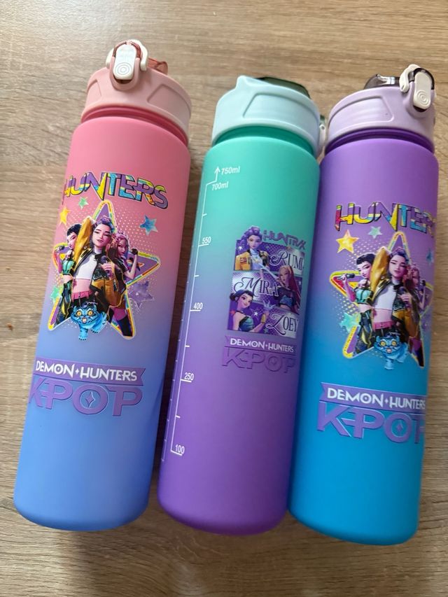 Botellas K-Pop Demon Hunters