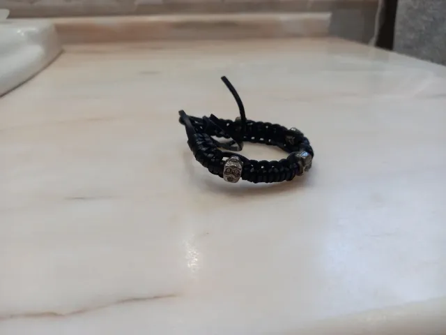 Pulsera calaveras y anillo calavera