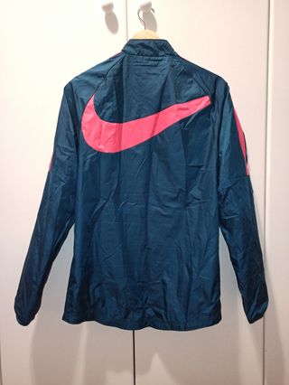 Chaqueta Nike azul y naranja