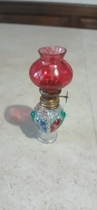 Lampada a olio vintage decorata