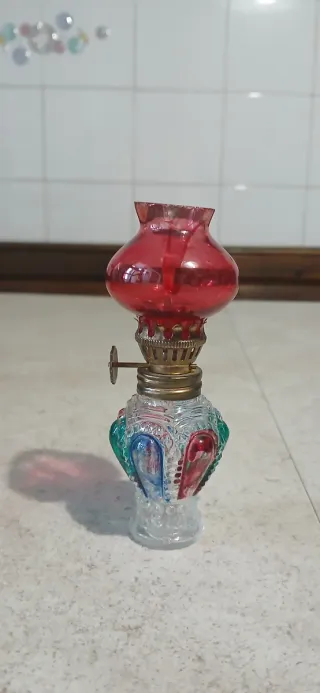 Lampada a olio vintage decorata