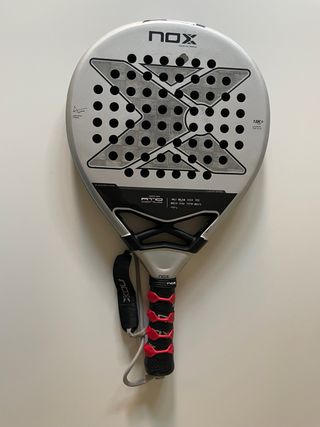 Pala pádel NOX AT10 Genius 18K