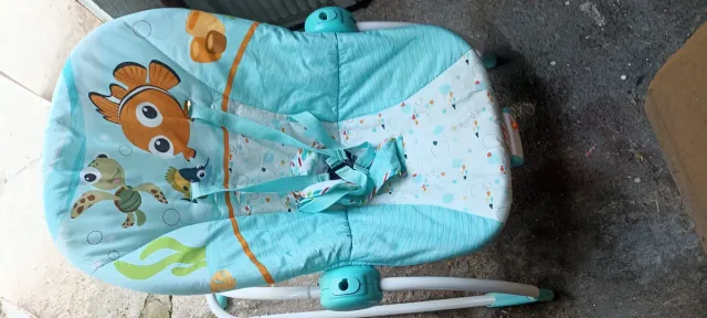 Mecedora bebé con sonido marca bright starts