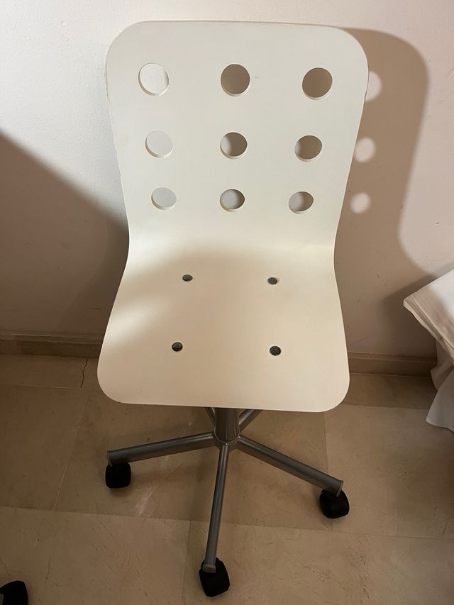 2 Sillas de oficina/escritorio blanca