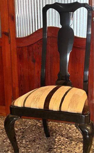4 Sillas de comedor y 2 con reposabrazos
