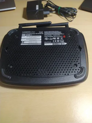 Router Cisco Linksys WRT160NL Inalámbrico