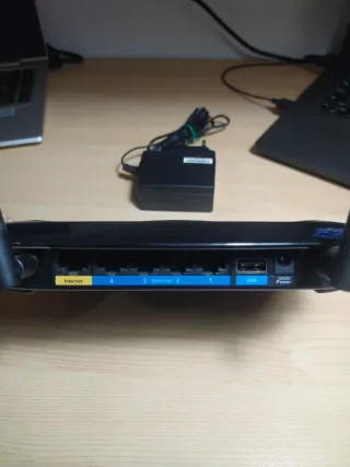 Router Cisco Linksys WRT160NL Inalámbrico