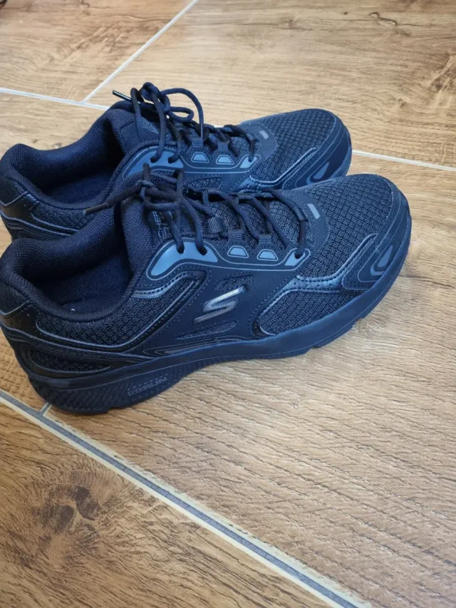 Skechers Goga Max Negro