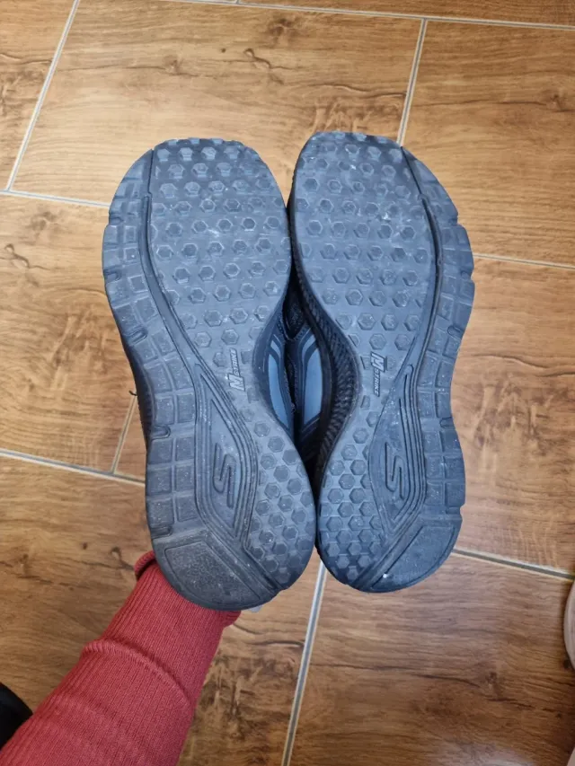 Skechers Goga Max Negro